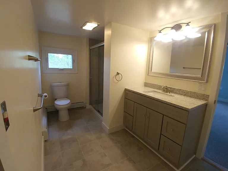 28 Elm St — Photo 8