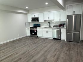 1221 S Meyler St, San Pedro, CA