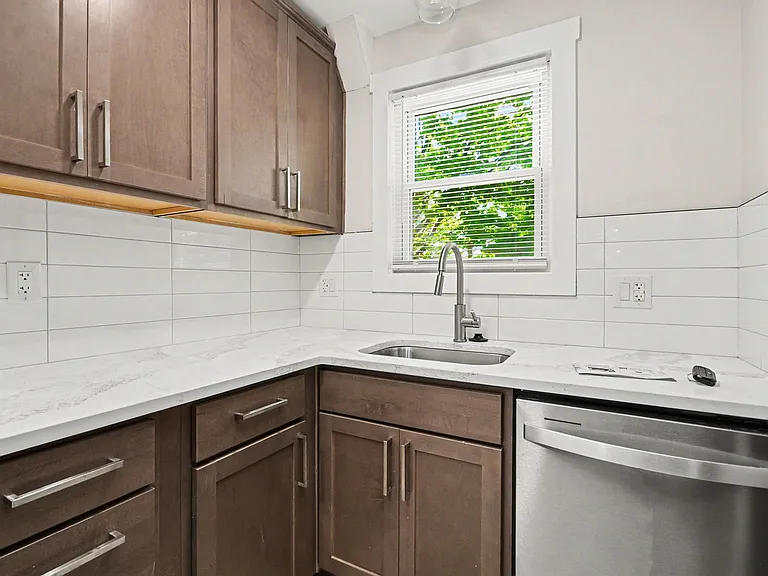 27157 Lucerne Dr — Photo 14