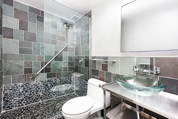 Sold by Douglas Elliman | media 15