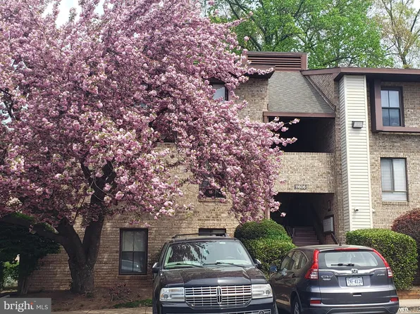 11606 Stoneview Sq APT 1B, Reston, VA 20191