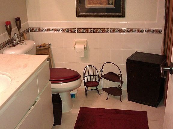 3rd image of 144 Kenbrook Cir