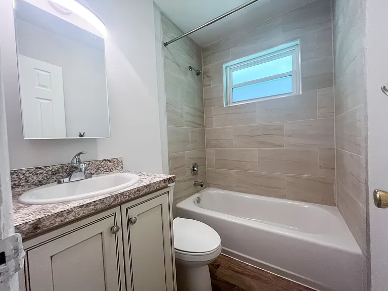 2121 Melanie Dr — Photo 4