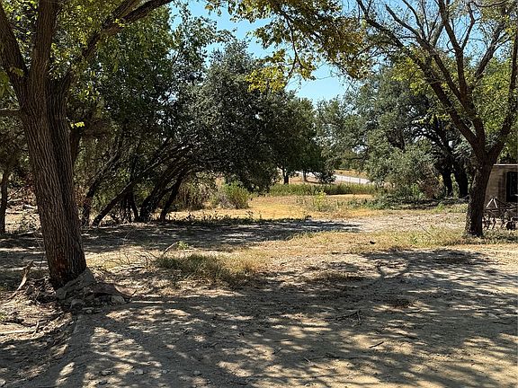 3rd image of 803 Billings Rd