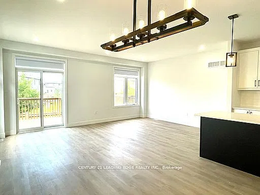 3 bed, $2,700 — Photo 4