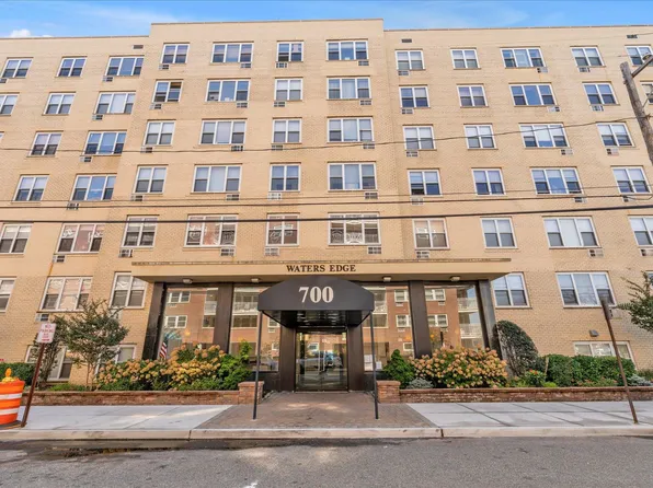 700 Shore Road #5EE, Long Beach, NY 11561