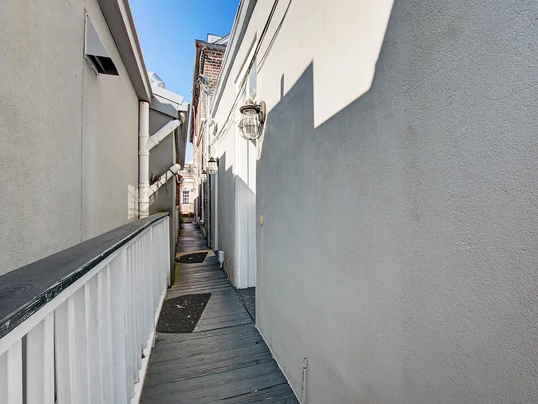 342 King St #B — Photo 7