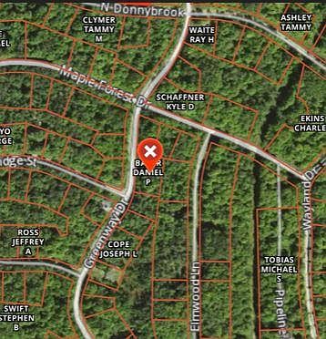 2nd image of E Greenway Dr