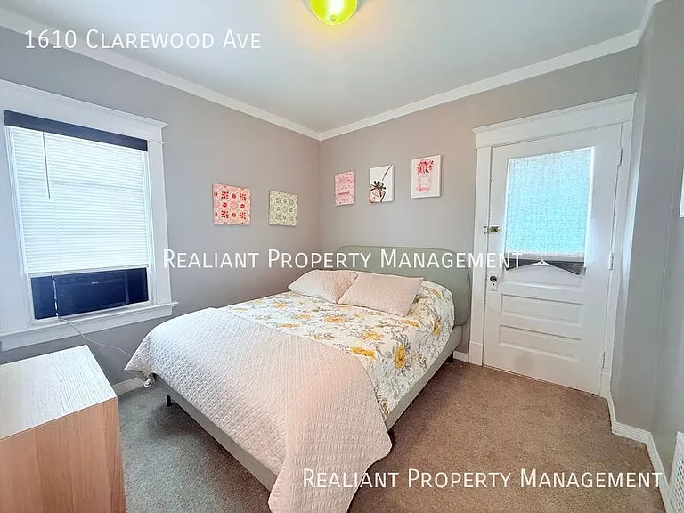 1610 Clarewood Ave — Photo 12
