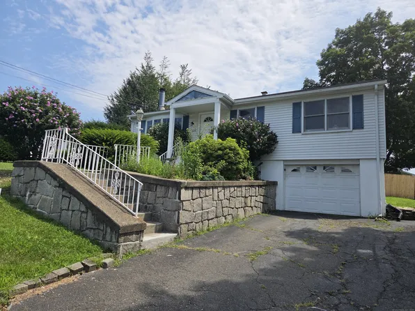 135 Norris Street, Waterbury, CT 06705