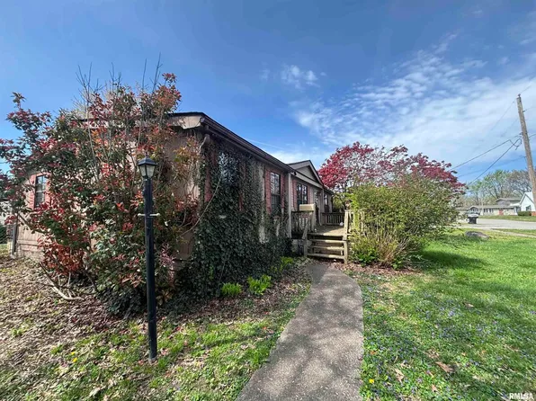 1112 E 6th St, Metropolis, IL 62960
