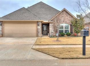 16308 Snowy Owl Dr, Edmond, OK 73013