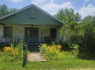 22553 N Warford Rd, Fieldon, IL 62031