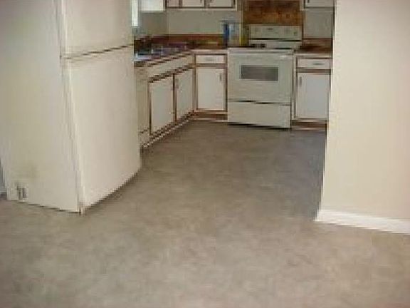 3rd image of 1252 Kathleen Ave