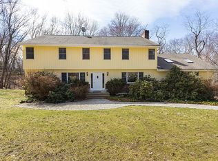 87 Old Hill Rd, Westport, CT 06880