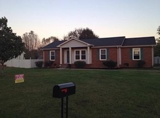 1206 Hand Dr, Clarksville, TN 37042