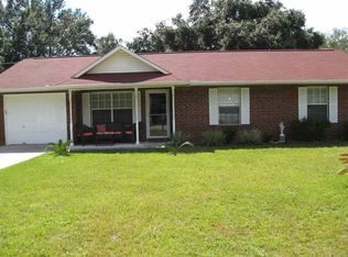 5611 Fairview Dr, Milton, FL 32570