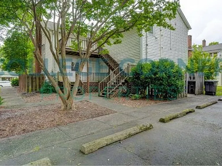 639 S Poplar St #C — Photo 20