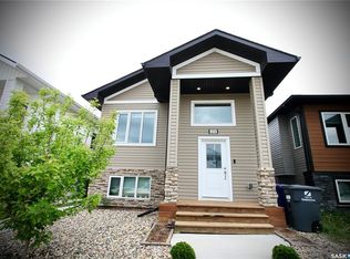 215 Thakur STREET, Saskatoon, SK S7W 1C4