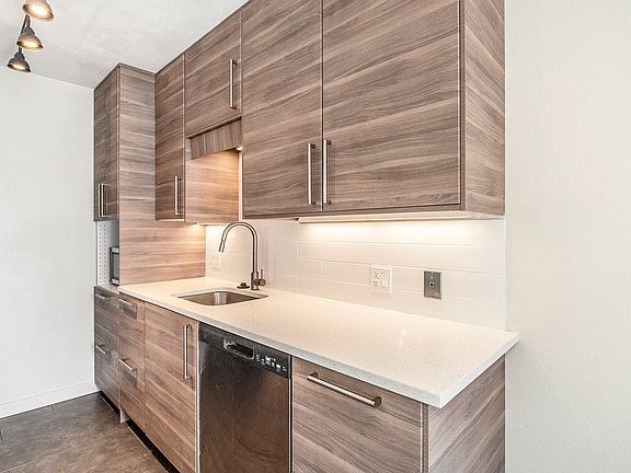 5th image of 3141 S Tamarac Dr APT F304