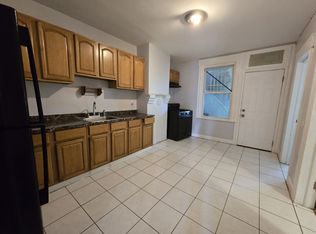 532 S 11th St #2B, Newark, NJ 07103