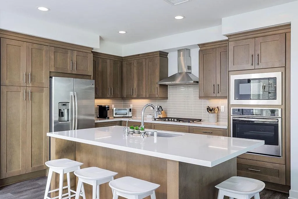 538 Doheny Way — Photo 1