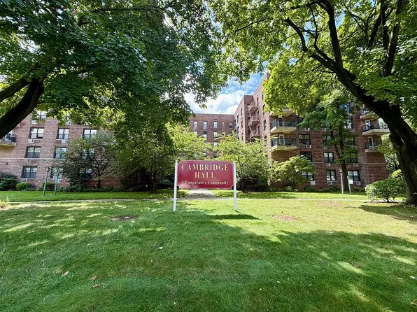 224-24 24th Un #4-R, Oakland Gardens, NY 11364