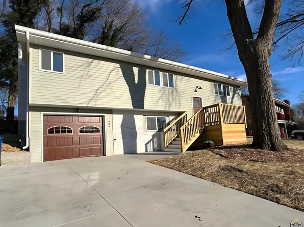 934 Pamela Ln, Lawrence, KS 66049