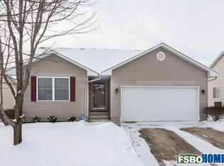 2421 Grand River Dr, Des Moines, IA 50320
