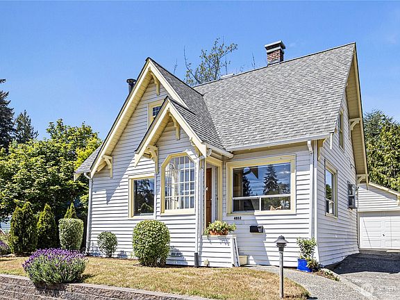 3rd image of 4812 SW Stevens Street