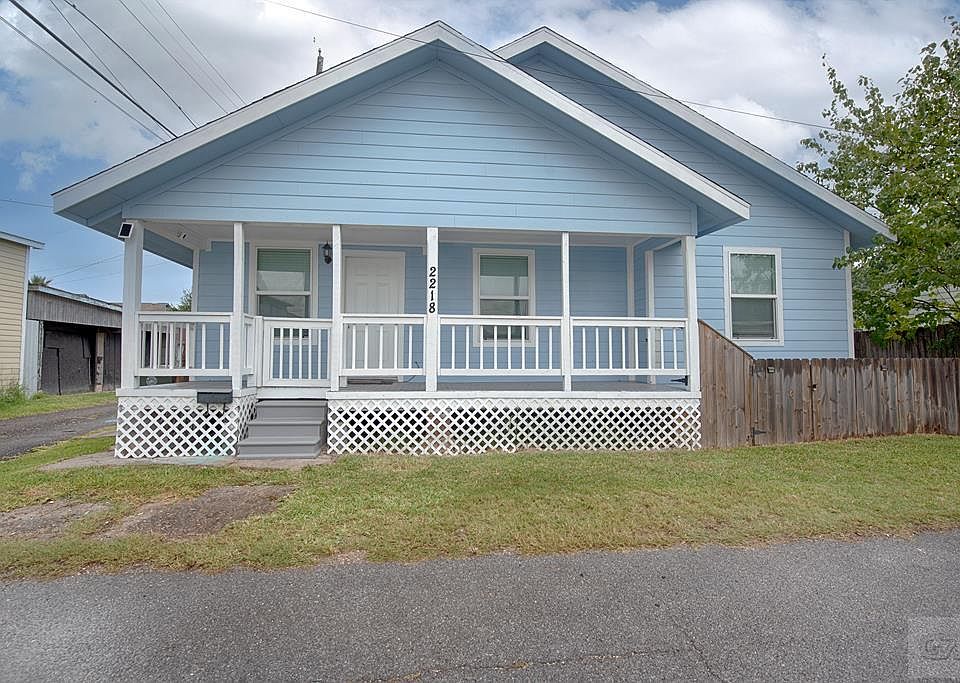 1st image of 2218 42nd St