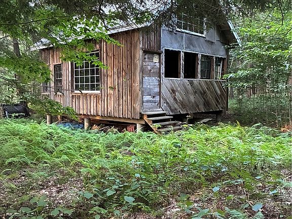 5th image of 4 Woodgate Dr