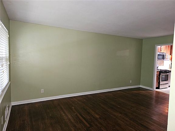4th image of 4306 Oak St Unit 63