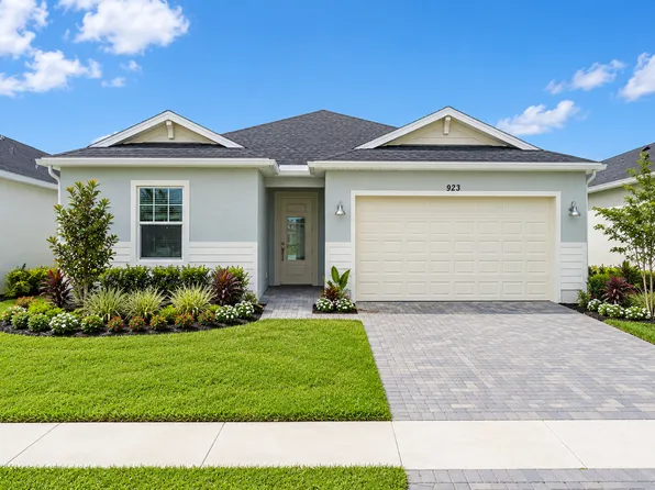 946 Regalia Way NW, Palm Bay, FL 32907