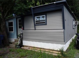 186 Maple Dr, Quakertown, PA 18951
