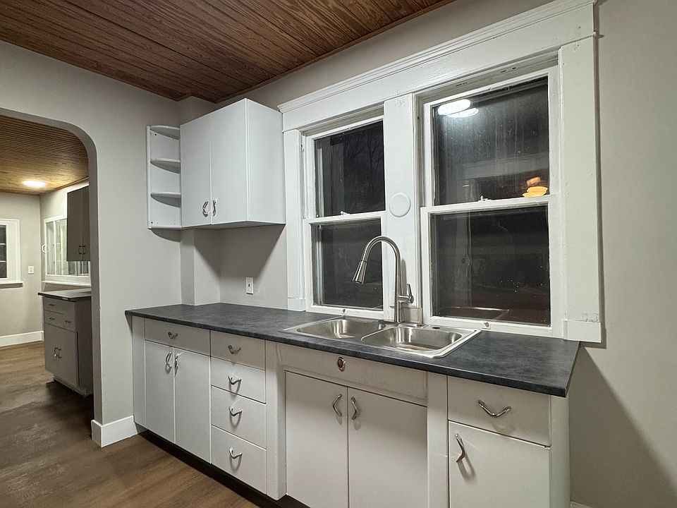 1st image of 531 Brady Ave