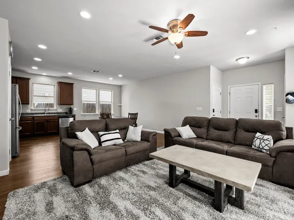 328 Triumph Rd, Buda, TX 78610