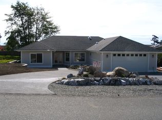 8034 Kispiox Rd, Blaine, WA 98230