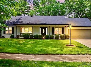 1015 Fernway Ln, Saint Louis, MO 63141