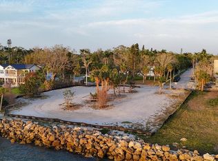 603 Indian Beach Ln #19, Sarasota, FL 34234