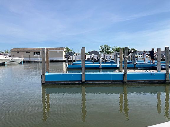 2nd image of 1608 Mariner Xing