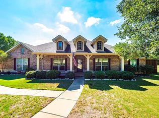 139 Wooded Creek Dr, Red Oak, TX 75154