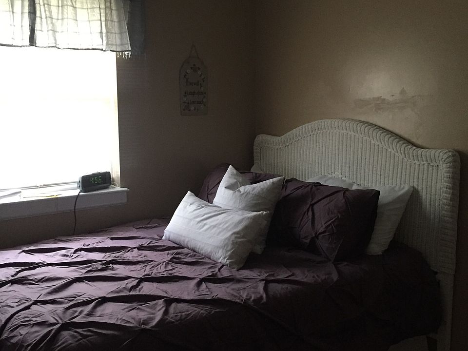 2nd image of 43 Malba Dr