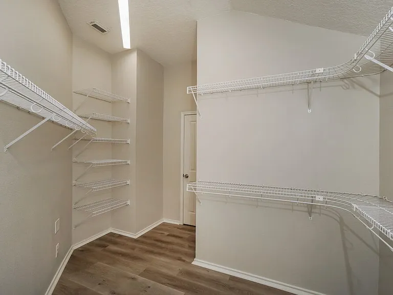 204 Nandina Ct — Photo 11