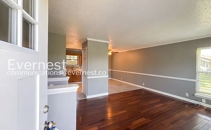 137 Jason Ct — Photo 5