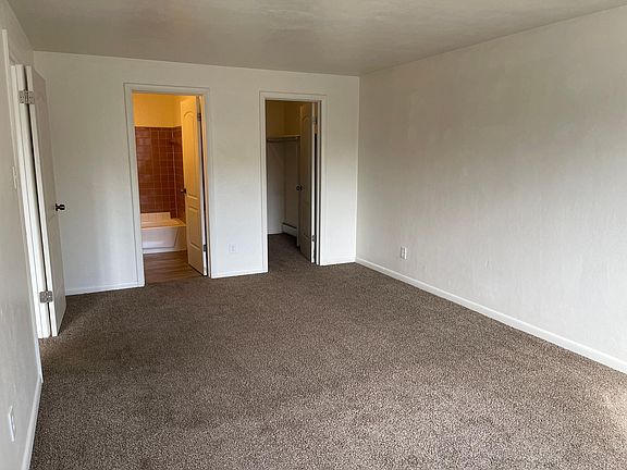 4th image of 328 N Maple Ave Unit 7