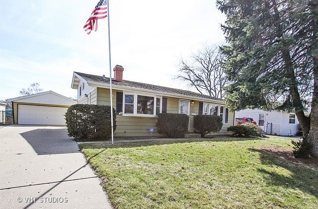 1st image of 121 Madera Cir