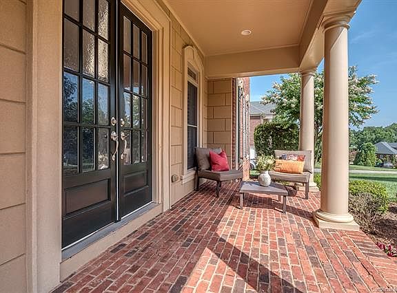 3rd image of 3016 Saint Andrews Ct