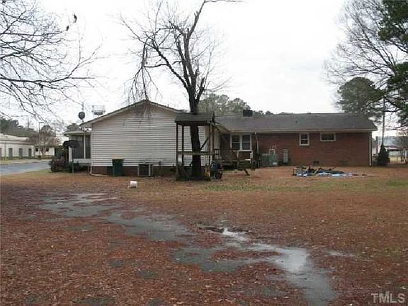 2nd image of 203 E Goldsboro St
