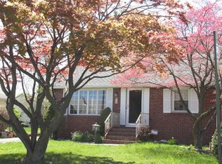 19 Central Ave, Saddle Brook, NJ 07663